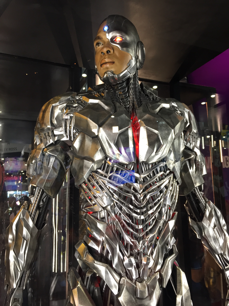 The vast majority of Cyborg’s body in the DCEU is composed of metal from a Motherbox that creates a much less human look compared to his comics counterpart and much more akin to Marvel’s Ultron body.